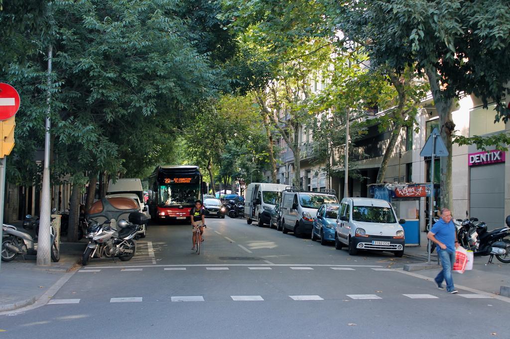 Tamarit Apartments Barcelona Exterior photo